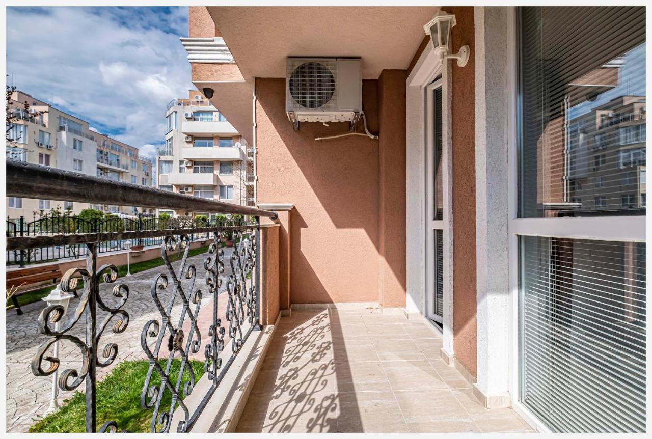 Casa Rossa 1 Apartment Sunny Beach Ngoại thất bức ảnh